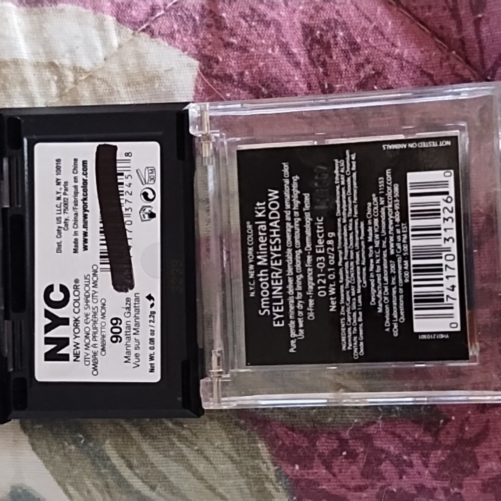 9 Eyeshadows - Picture 6 of 9